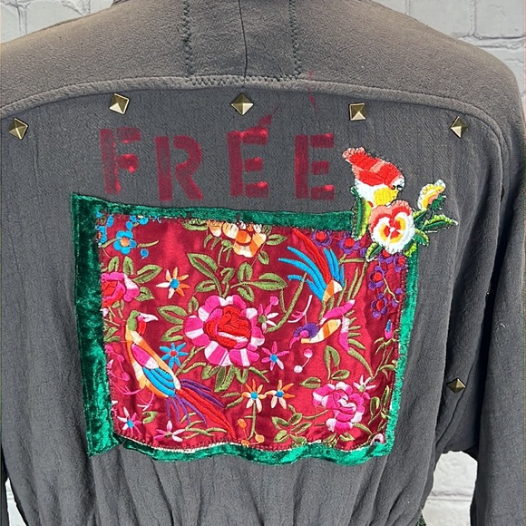 ⭐️Adorned Crown textile gauzy FREE embroidered tassel waist jacket size sm - Picture 2 of 13